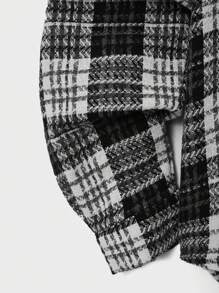 RueChic Men Plaid Print Dual Pocket Hooded Jacket Without Tee - Black - View 4