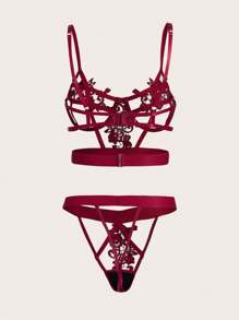 性感露背水溶蕾絲胸衣套裝,帶鋼圈