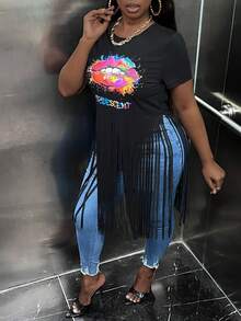 Slaydiva Plus Lip & Letter Graphic Fringe Hem Tee - Black - View 3