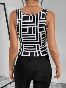 SHEIN Essnce 幾何印花短款背心 - 黑與白 - 查看 2