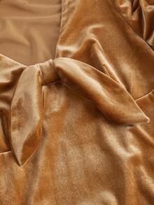 SHEIN MOD Solid Bow Front Lantern Sleeve Velvet Bodycon Dress - Brown - View 4