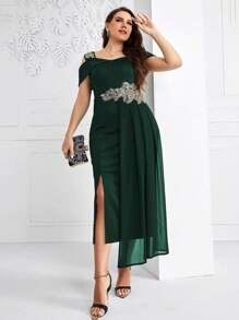 Modelyn Plus Cold Shoulder Appliques Detail Split Thigh Dress - Dark Green - View 5