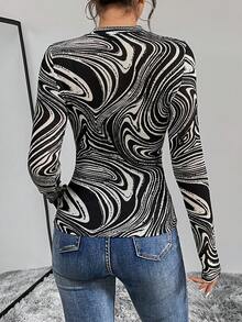 SHEIN Essnce Camiseta con estampado de mármol de cuello alto - Blanco y Negro - Ver 4