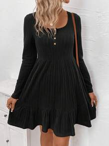 SHEIN LUNE 半排扣荷葉邊洋裝 - 黑色 - 查看 2
