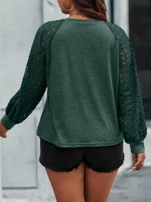 SHEIN LUNE Hơn Ren tương phản Tay Raglan Áo thun - Màu xanh lá cây đậm - Xem 2