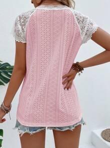 SHEIN LUNE 蕾絲拼接插肩袖網眼刺繡T恤 - 淺粉色 - 查看 2