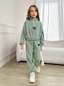 Chica preadolescente Pullover teddy con parche de letra de hombros caídos con pantalones - Verde - Ver 3