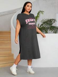 SHEIN EZwear Plus Slogan Graphic Batwing Sleeve Split Hem Tee Dress - Dark Grey - View 3