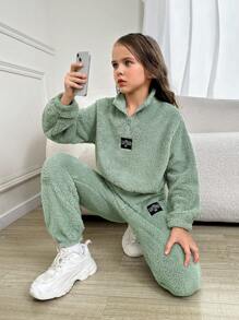 Chica preadolescente Pullover teddy con parche de letra de hombros caídos con pantalones - Verde - Ver 1