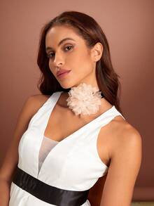 SHEIN Belle 簡約風和時髦花頸鏈 - 彩色 - 查看 3