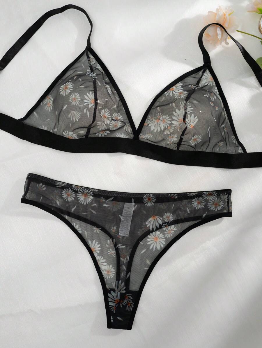 PetitDoll 2pcs Plus Size Women Daisy Mesh Sexy Lingerie Set - Black - View 1