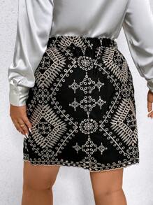 SHEIN Unity Plus Embroidery Detail Skirt - Black - View 2