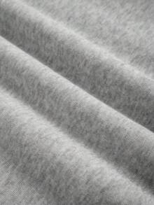 SHEIN EZwear 加大码圣诞印花袋鼠口袋抽绳保暖卫衣 - 灰色 - 查看 6