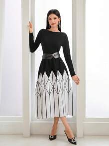 Modelyn 素色套頭毛衣和撞色幾何圖案針織短裙不附腰帶 - 黑色 - 查看 2