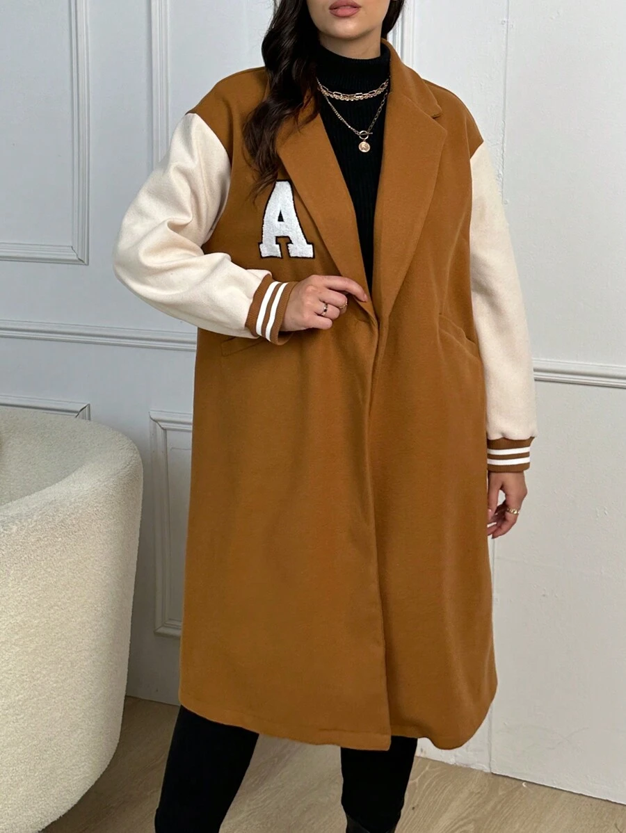 SHEIN LUNE 大碼字母貼布條紋飾邊落肩袖花呢外套 - 卡其色 - 查看 1