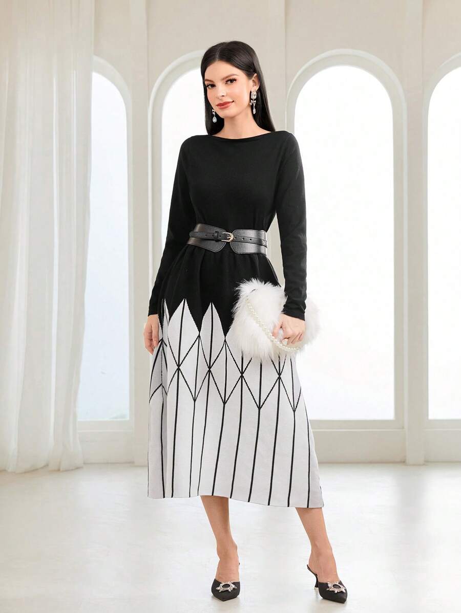 Modelyn 素色套頭毛衣和撞色幾何圖案針織短裙不附腰帶 - 黑色 - 查看 1