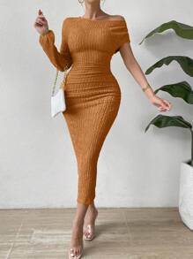 Allurite 素色不對稱領緊身洋裝 - 棕色 - 查看 1