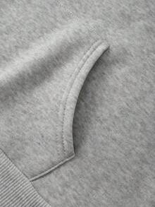 SHEIN EZwear 加大码圣诞印花袋鼠口袋抽绳保暖卫衣 - 灰色 - 查看 3