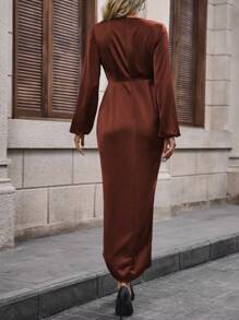 SHEIN Clasi 燈籠袖圍裹下擺緞面洋裝 - 鏽棕色 - 查看 2