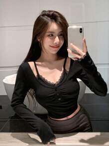 DAZY 纯色蕾丝边褶饰紧身胸衣短款 T 恤外出上衣长袖女式上衣