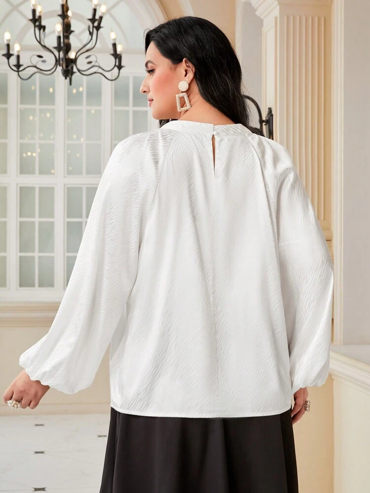 Plus Keyhole Neckline Lantern Sleeve Blouse