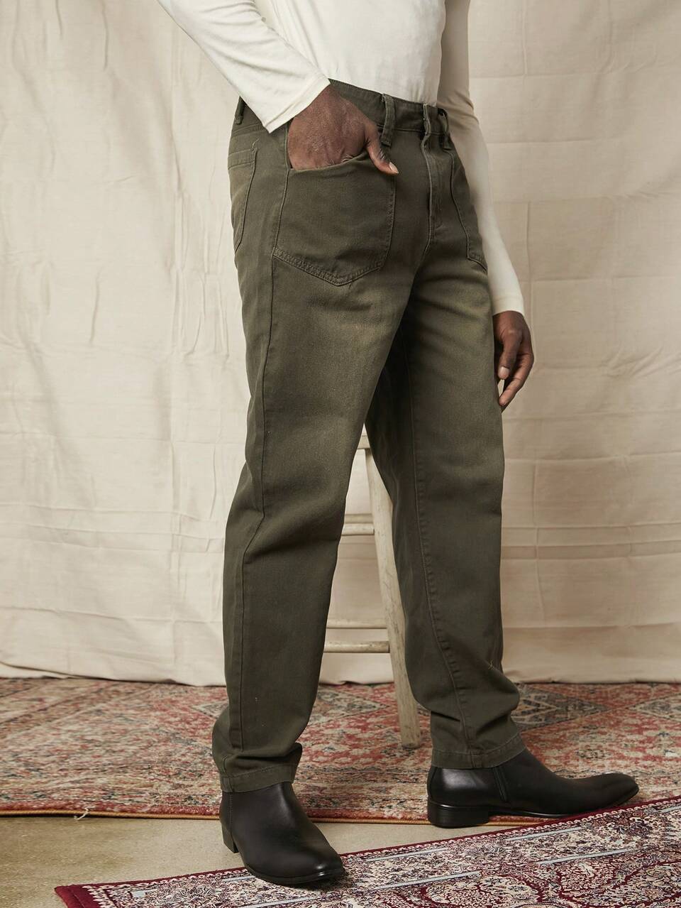 Men Slant Pocket Straight Leg Jeans