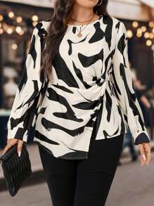 Calvaya Plus Graphic Print Twist Front Asymmetrical Hem Blouse