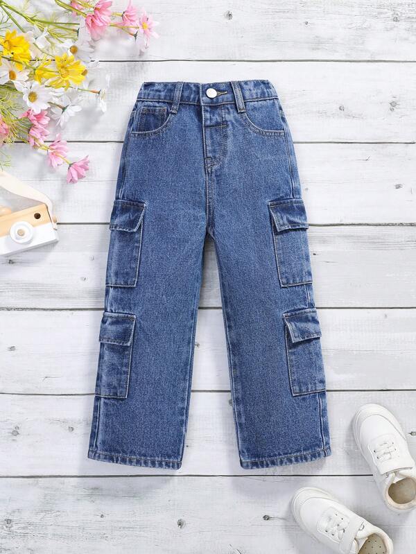 Chica Joven Jeans cargo con bolsillo lateral con solapa