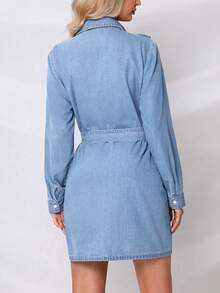 SHEIN Privé 荷葉邊腰帶牛仔洋裝 - 淺色水洗藍 - 查看 2