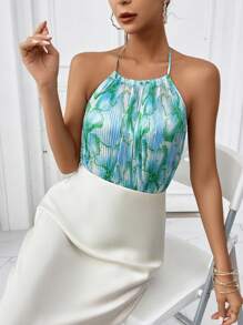 SHEIN Privé Top halter con estampado floral plisado