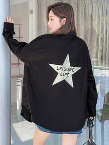 DAZY Ngôi sao Và Đồ họa Chữ cái Thả vai Áo sơ mi Oversized - màu đen - Xem 6