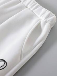 Sparklyn Conjunto de 2 piezas de sudadera y pantalones impresos con corazón, básico para otoño/invierno 2024, estilo campus deportivo para niña preadolescente - Negro y Blanco - Blanco y Negro - Ver 4