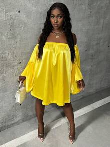 Slaydiva Đầm satin trễ vai tay loe - Màu vàng - Xem 4