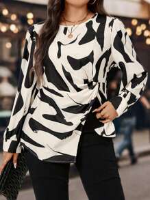 Calvaya Plus Graphic Print Twist Front Asymmetrical Hem Blouse