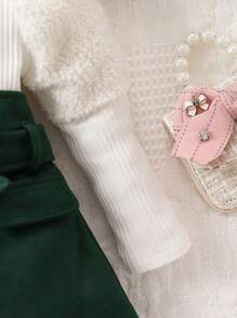 SHEIN Baby Girl Mock Neck Tee & Asymmetrical Hem Skirt & Hat - Army Green - View 3