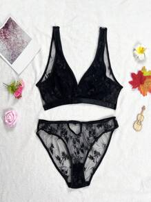 Contrast Lace Bra & Panty Lingerie Set - Black - View 8