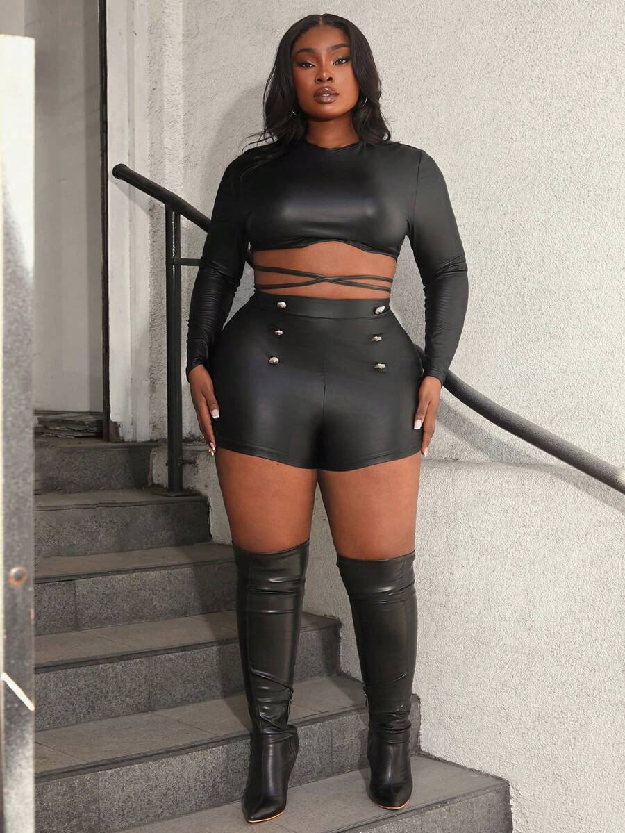 Slaydiva 大碼紐扣細節短褲 - 黑色 - 查看 1