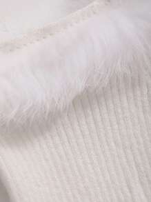 DAZY 女式毛绒拼布露肩高领针织毛衣，秋冬 - 白色 - 查看 5