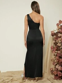SHEIN Belle Vestido de dama de honor asimétrico de satén con bajo envolvente, elegante vestido formal de noche para graduación, cena o fiesta de boda - Negro - Ver 2