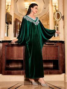 Al Najma Contrast Sequin Fringe Trim Batwing Sleeve Velvet Kaftan - Dark Green - View 5