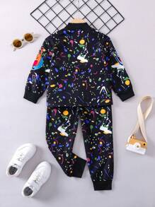 SHEIN 小男孩字母和卡通图案飞行员夹克和运动裤（不含 T 恤）多色男婴套装 - 黑色 - 查看 2