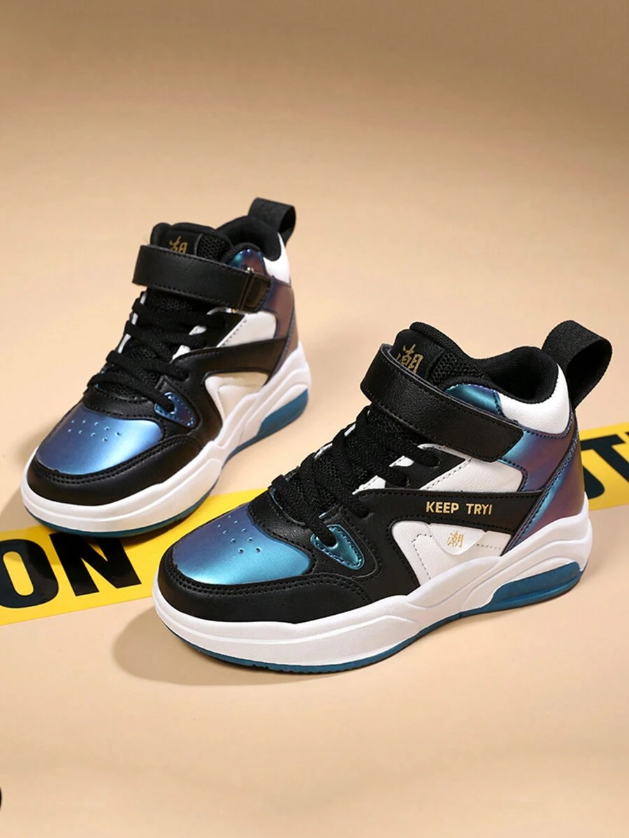 孩子們舒服的時尚運動鞋