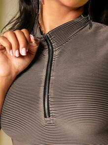 SHEIN SXY 半拉鏈短款背心 - 卡其色 - 查看 4