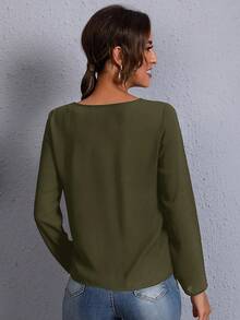 SHEIN Clasi Solid Keyhole Neckline Top - Army Green - View 2