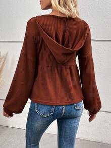 SHEIN Essnce 半排扣落肩袖荷葉邊下擺T恤 - 紅木色 - 查看 2