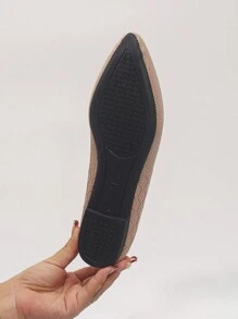 时尚黑金线尖头平底乐福鞋女码35-45，适合春夏秋季，百搭、舒适轻便的日常穿着平底鞋 - 杏色 - 查看 7