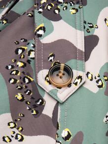 Hauture Camo Print Flap Pocket Lapel Romper