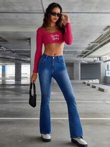 SHEIN ICON 蝴蝶刺繡牛仔喇叭褲 - 中等水洗藍 - 查看 4