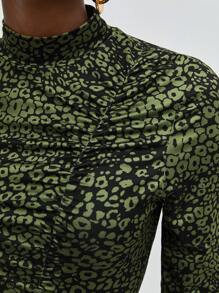 Maija Mock Neck Leopard Print Ruched Front Tee - Multicolor - View 4