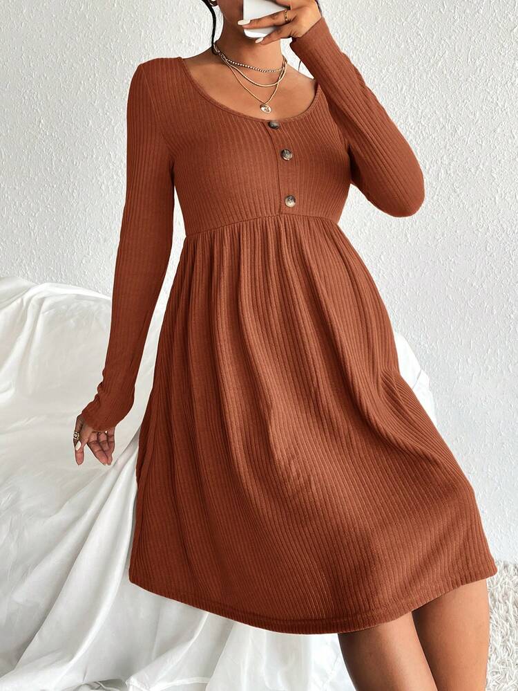 SHEIN Maternidad Vestido tejido de canalé con diseño de botón - Óxido marrón - Añade 3